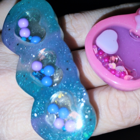 Set Of 2 Resin Shaker Rings - Picture 2 of 2